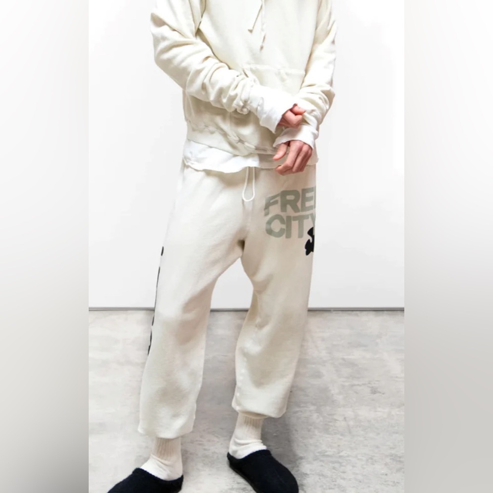 Free city logo sweatpants